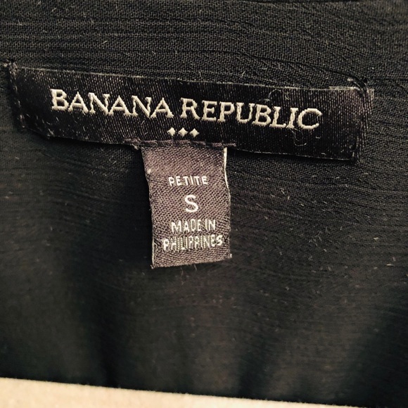 Banana Republic women’s black sheer blouse - Picture 3 of 3